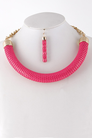 Colored Empty Metallic Bar Collar Necklace 5EBJ8